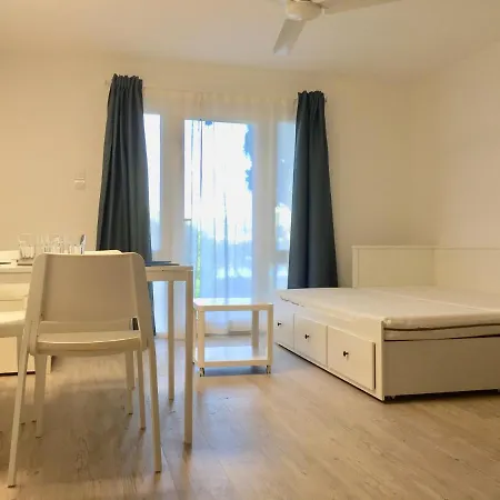 Sweethome Apartman Апартаменты Орфю